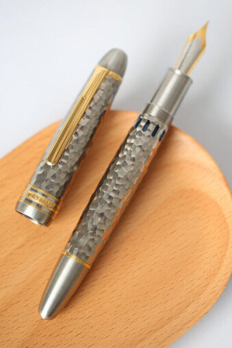 Majohn P136 Titanium Alloy Piston Fountain Pen, Steel EF/F Nib Calligraphy Pen, Smooth Writing Pen Gift